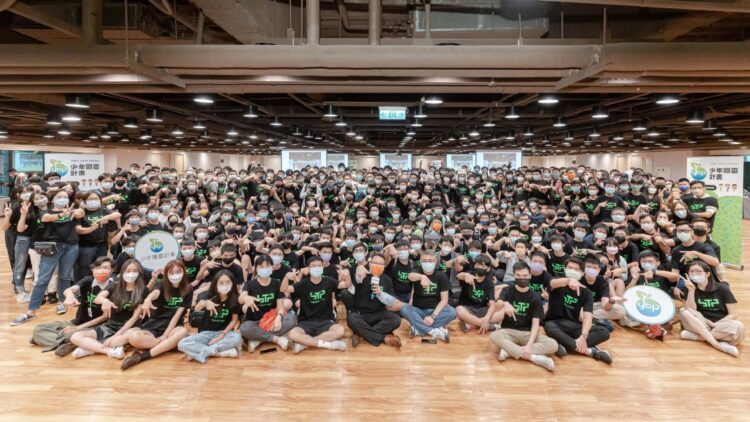 圖三、ytp少年圖靈計畫歷年來吸引近3000位同學參與，對於國家stem產業人才以及女性科學人才的培育影響至鉅且遠。