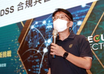 安律信息技術創辦人同時也是 PCI DSS QSA 審核員黃廷弘（Vincent）。