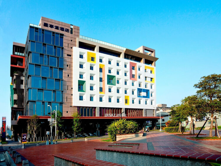 星享道酒店集團為提升競爭力近期攜手伊雲谷數位科技集團旗下雲動力資訊導入google Cloud全方位解決方案；圖為星享道飯店外觀