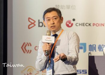 ◤ 精誠資訊數據中台發展處資深協理于正之。