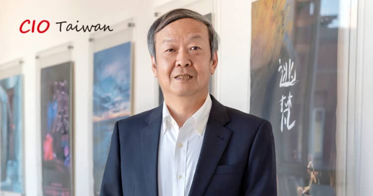 亞洲大學副校長暨 ai 學院院長曾憲雄