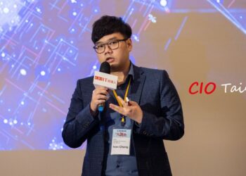 AWS 解決方案架構經理鄭志帆