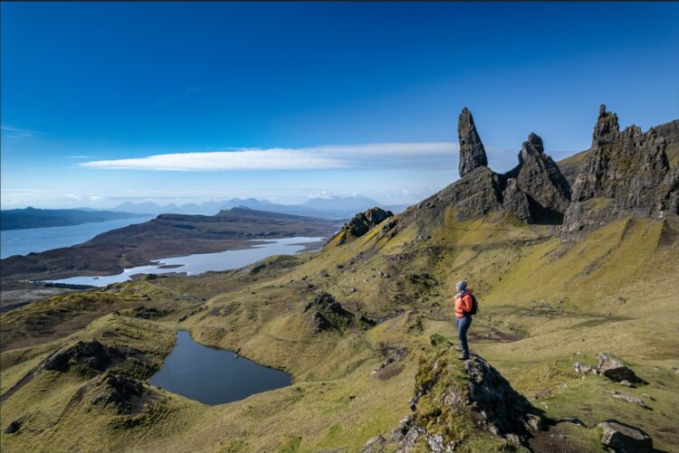 新聞圖片一：生態學家艾拉．邁爾．史密斯致力於研究凍原植被地帶的變化與其所帶來的影響。