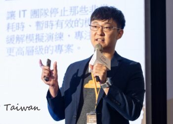 ◤ Cloudflare Solution Engineer 姜景懷。