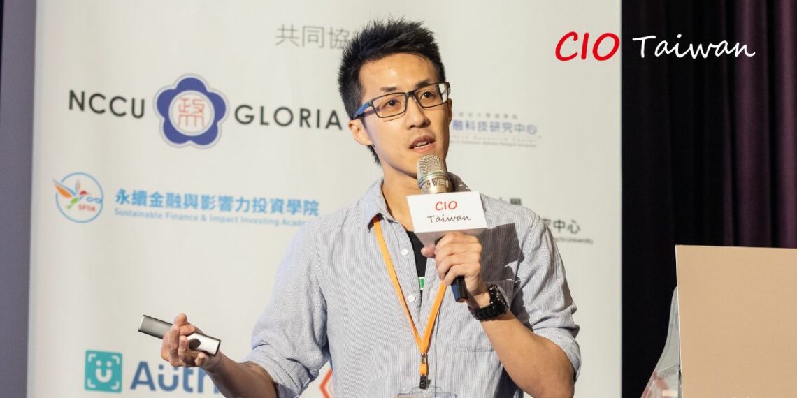 ◤ MongoDB 資深解決方案架構師 Silver Su。
