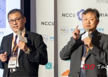 ◤ 國立政治大學資訊科學系教授左瑞麟（左）與臺灣亞太監理科技協會理事長謝明華。