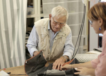 黃冠凱後疫情時代智慧醫療_edited